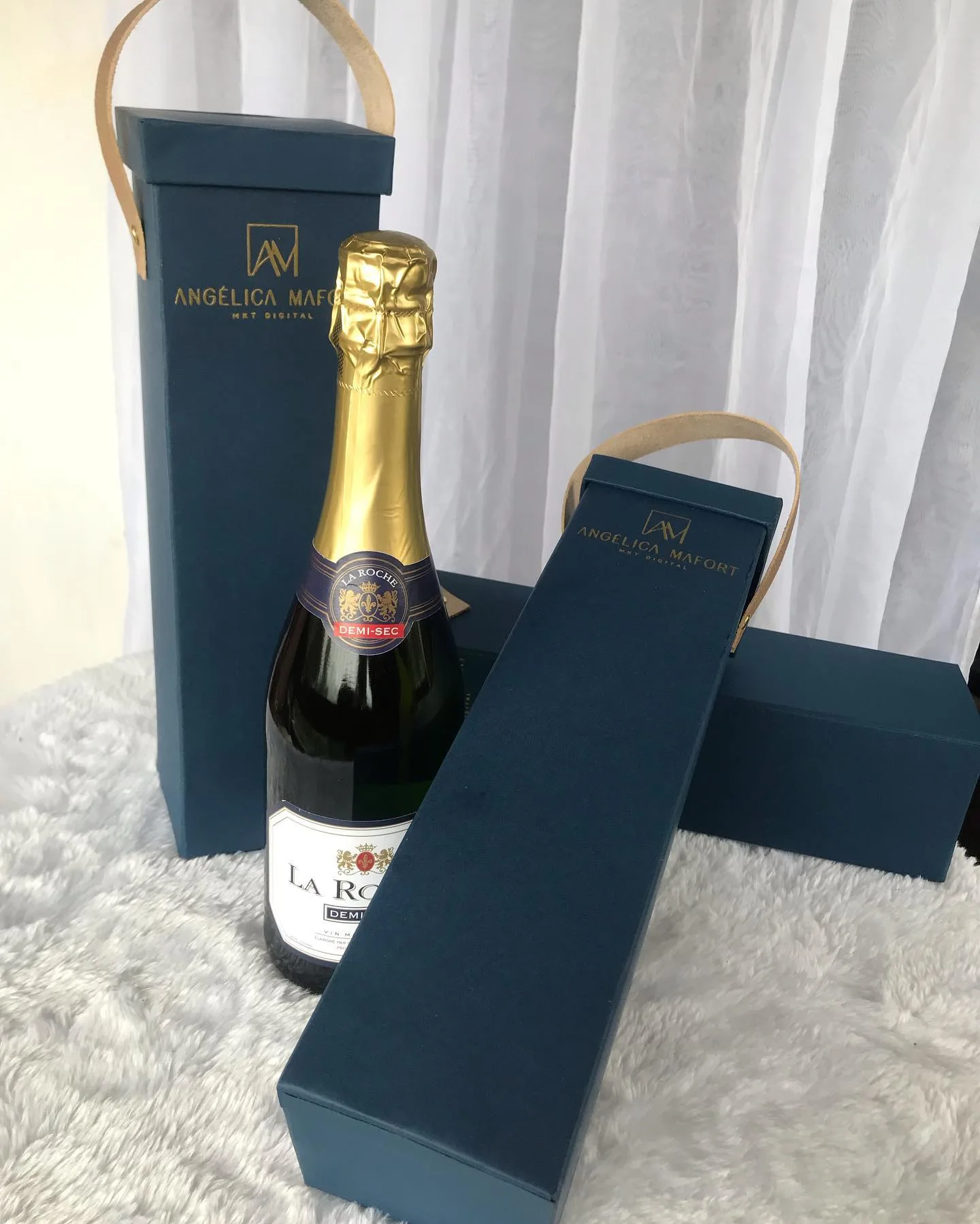 caixa com alça para vinho